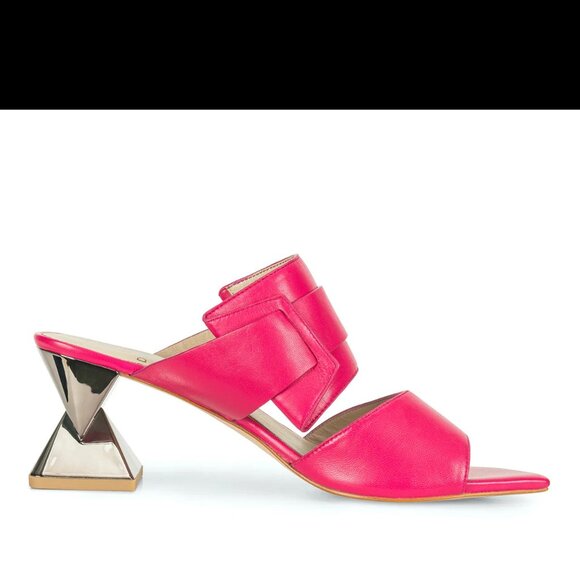 Aki Heel - Picture 1 of 3